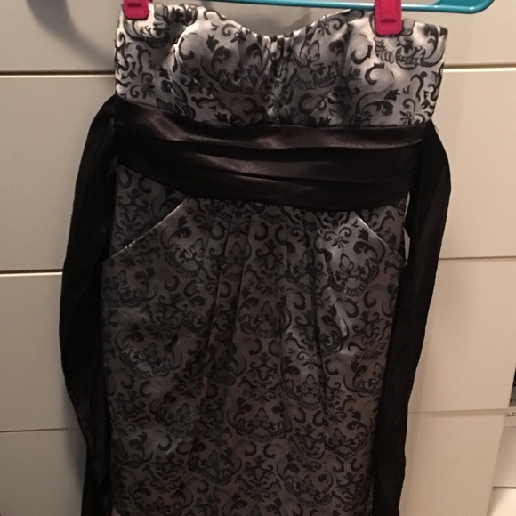 Strapless party dress - Picture 1 of 3